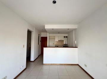 Departamento · 31m² · 2 Ambientes · Departamento en Alquiler Rosario 1 Habitación con Balcón Al Frente Luminoso Barrio Echesortu