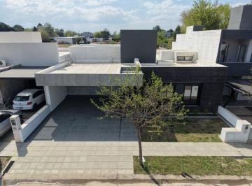 Casa de 4 ambientes, Córdoba · Greenville 2 - Venta Casa de Diseño y Categoría 3 Dorm