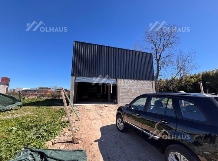 Bodega-Galpón · 700m²