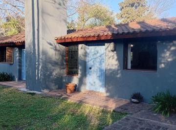 Casa · 106m² · 5 Ambientes · Casa Simple y Funcional en Una Planta con Jardín y Pileta En, en Excelente Ubicación Dentro de Cuba