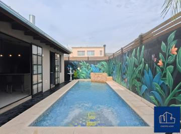 PH · 243m² · 6 Ambientes · 2 Cocheras · Lote con 2 Phs a Nuevo con Pileta y Cochera