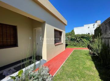 Casa · 66m² · 3 Ambientes · Casa Tipo PH en Venta 3 Ambientes en Centro de Lujan