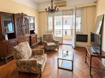 Departamento de 4 ambientes, Balvanera · 4 Ambientes con Dependencia y Balcón Al Frente – Piso Completo