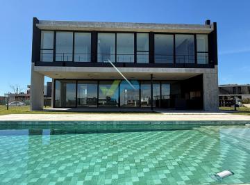 Casa · 330m² · 5 Ambientes · 2 Cocheras · Casa en Venta en Costas, Puertos, Escobar