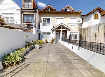 Casa · 180m² · 5 Ambientes · 2 Cocheras · Martínez – Dúplex 180 m² | 3 Dorm. | Suite con Jacuzzi | Playroom | 2 Autos