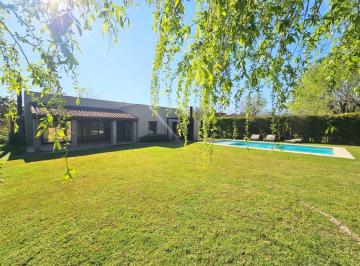 Casa · 176m² · 5 Ambientes · 4 Cocheras · Casa Barrio Santa Barbara
