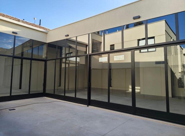 Local comercial · 155m²