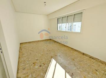 Departamento de 3 ambientes, Flores · Impecable Depto. 3 Amb. con Lavadero y Entr. de Servicio