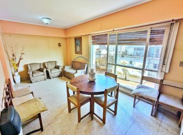 Departamento de 4 ambientes, Floresta · Amplio 4 Amb de 115 m² con Balcón Terraza en L – Apto Crédito – Piso Alto