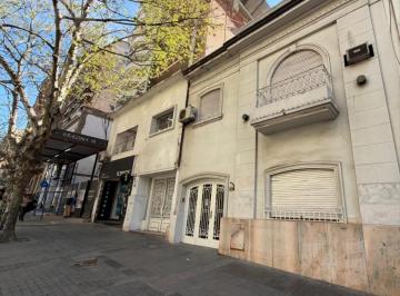 Casa · 218m² · 5 Ambientes · 1 Cochera · Propiedad Comercial Inmejorable Ubicación Nueva Córdoba Chacabuco 600