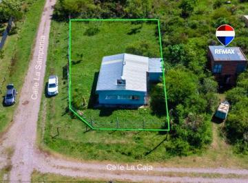Casa · 90m² · 4 Ambientes · Casa Venta o Permuta Financia Directo