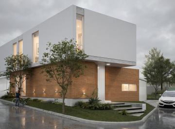Casa · 130m² · 3 Dormitorios · 2 Cocheras · Duplex en Alquiler Costas de Manantiales 3 Dorm.