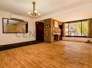 Casa · 140m² · 4 Ambientes · 2 Cocheras · Venta Casa de 2 Dorm. con Patio y Cochera en Echesortu, Rosario