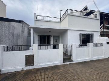 Casa de 3 ambientes, Quilmes · Casa 3 Ambientes con Patio en Venta!