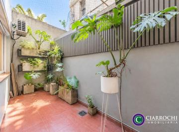 Departamento · 35m² · 2 Ambientes · Ecuador y Arenales - Alegre y Encantador Departamento Reciclado de 2 Ambientes con Amplio Patio