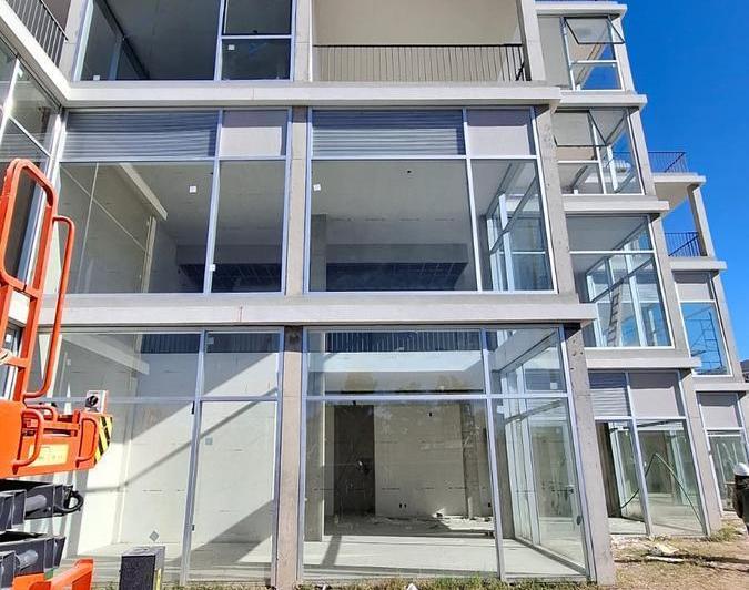 Local comercial · 111m² · 2 Ambientes · 1 Cochera