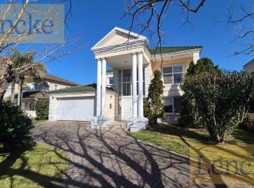 Casa · 450m² · 5 Ambientes · 4 Cocheras · Lencke Vende - Lindisima Casa en Las Caletas con Detalles de Muy Buena Calidad