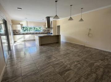 Casa · 400m² · 6 Ambientes · 1 Cochera · Casa Barrio Privado Arenas del Sur