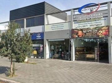 Local comercial de 2 ambientes, Córdoba · Rio Negro 4400 - Complejo Comercial - Alto Tránsito - Estacionamiento