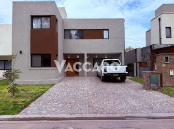 VCO-VCO-1497_2 · Venta de Casa 5 Ambientes en María Eugenia Residences & Village, Moreno
