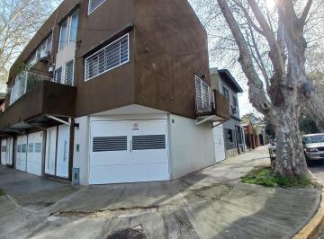 Casa · 80m² · 3 Ambientes · 1 Cochera · Triplex con Cochera