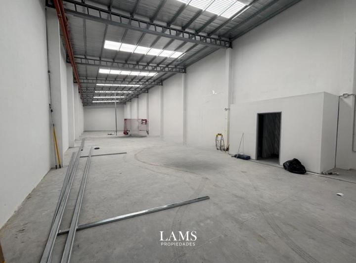 Local comercial · 412m² · 1 Ambiente