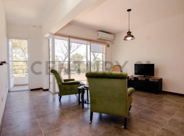 Departamento · 73m² · 3 Ambientes · 1 Cochera · Venta Departamento de 2 Dorm. con Balcón y Cochera en Abasto, Rosario