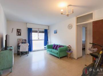 Departamento · 68m² · 3 Ambientes · Departamento en Venta de 2 Dorm. - Centro