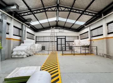 Depósito · 300m² · 5 Ambientes · 1 Cochera · Galpón en Venta en San Martin con Oficinas
