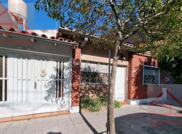 PH · 80m² · 3 Ambientes · 1 Cochera · PH en Venta - 3 Amb. - Ramos Mejia Centro