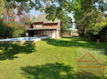 Casa · 180m² · 5 Ambientes · 1 Cochera · Casa Quinta en Venta - Parque - Piscina - Quincho - Gral. Rodriguez