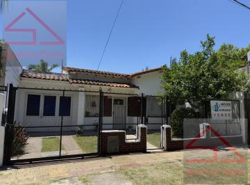 Casa · 120m² · 3 Ambientes · 2 Cocheras · Chalet en Venta 3 Amb. a Refaccionar - Ramos Mejia