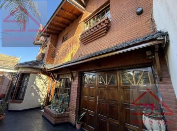 PH · 115m² · 4 Ambientes · 1 Cochera · Venta Tipo Casa 4 Amb. C/fondo - Quincho - Piscina - Villa Luzuriaga