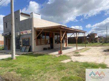 Casa de 6 ambientes, San Vicente · Casa en Venta C/ Cochera en San Vicente