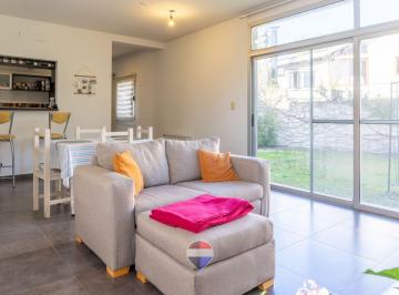 Casa · 180m² · 5 Ambientes · 2 Cocheras · Casa Venta Ensenada Villa del Plata 4 Dorm.