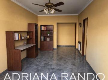 Departamento de 3 ambientes, Flores · Interesante Dpto de 3 Ambientes Al Contrafrente con Balcon Inmejorable Ubicacion