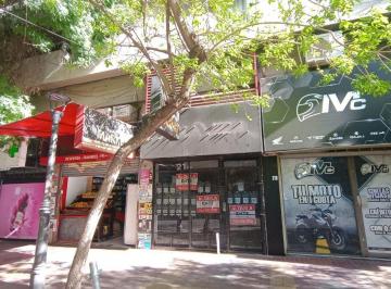 Local comercial de 3 ambientes, Ciudad de Mendoza · Local Centrico Sobre Espejo