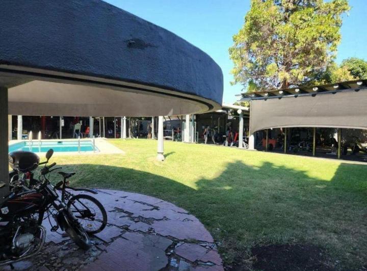 Local comercial · 333m²