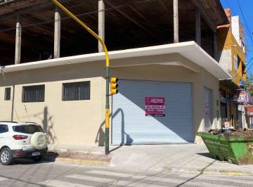 Depósito de 4 ambientes, La Matanza · Golpon con Local de 190 m Cubiertos en Esquina Estratégica