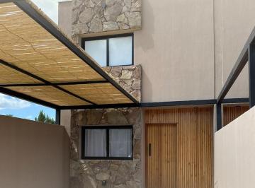 Departamento · 87m² · 4 Ambientes · 1 Cochera · Duplex en La Cava Apartments