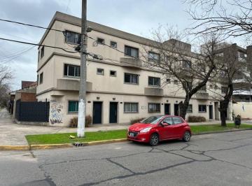 Departamento de 2 ambientes, Esteban Echeverría · Departamento 2 Ambientes con Cochera - Alquiler Monte Grande Centro