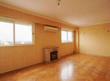 Departamento · 78m² · 4 Ambientes · 1 Cochera · Venta Depto. 4 Ambientes con Cochera, Monte Castro