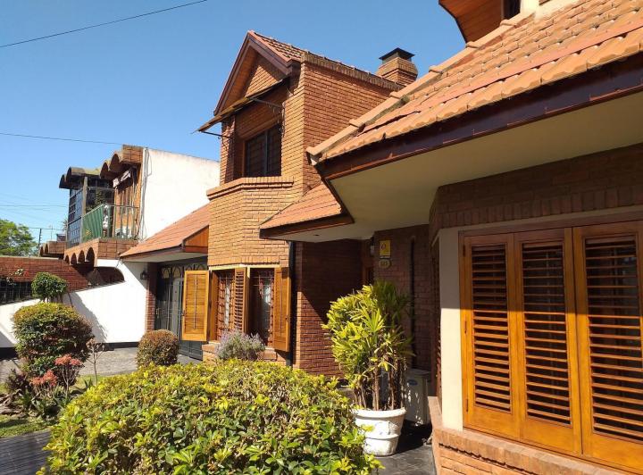 Casa · 391m² · 6 Ambientes
