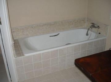 Casa · 230m² · 3 Dormitorios · 1 Cochera · El Paso 400