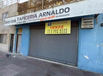 Local comercial de 2 ambientes, Velez Sarsfield · Oportunidad Venta Local Sobre Av, con Terraza!