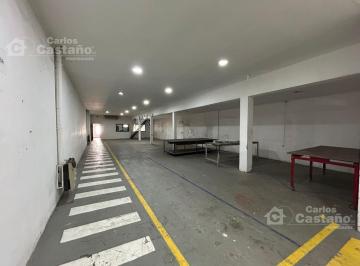 Depósito · 490m² · 4 Ambientes · 1 Cochera · Galpón Más Vivienda de 2 Ambientes en Excelente Estado!