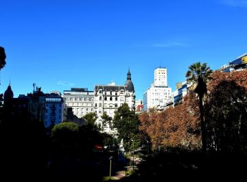 Oficina comercial · 49m² · 2 Ambientes · Oficina 49 m² en San Nicolás — 2° Piso, Frente a Plaza Roma (Catalinas)