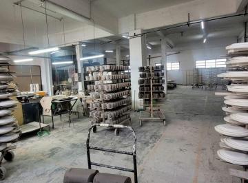 Bodega-Galpón · 5708m² · Venta Galpon, Mataderos