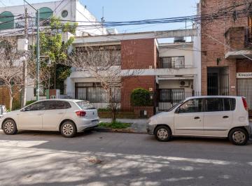 PH · 112m² · 5 Ambientes · 1 Cochera · Simpático PH en Venta con Jardín a Media Cuadra de La Av Santa Fe, en Martínez.
