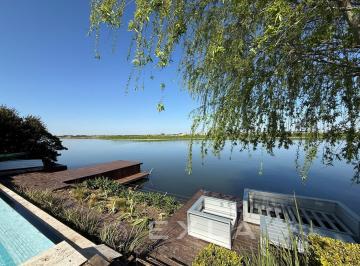 Casa · 600m² · 5 Ambientes · 1 Cochera · Casa en Alquiler en El Golf, Nordelta, Tigre